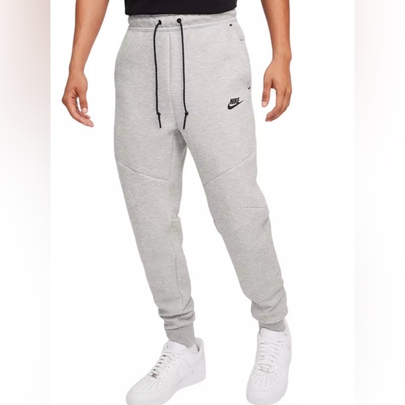 Nike Men's Tech Fleece Joggers -L
